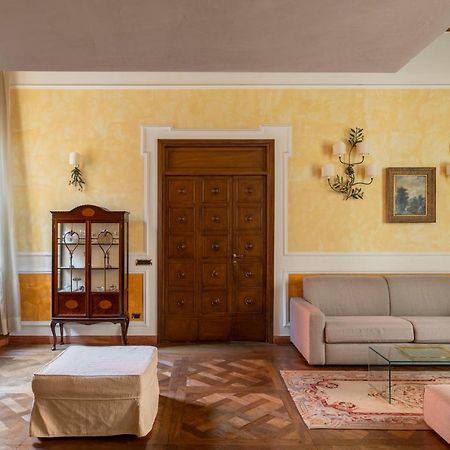 Iflat Elegant And Luxury Apartment Near Pantheon Рим Экстерьер фото