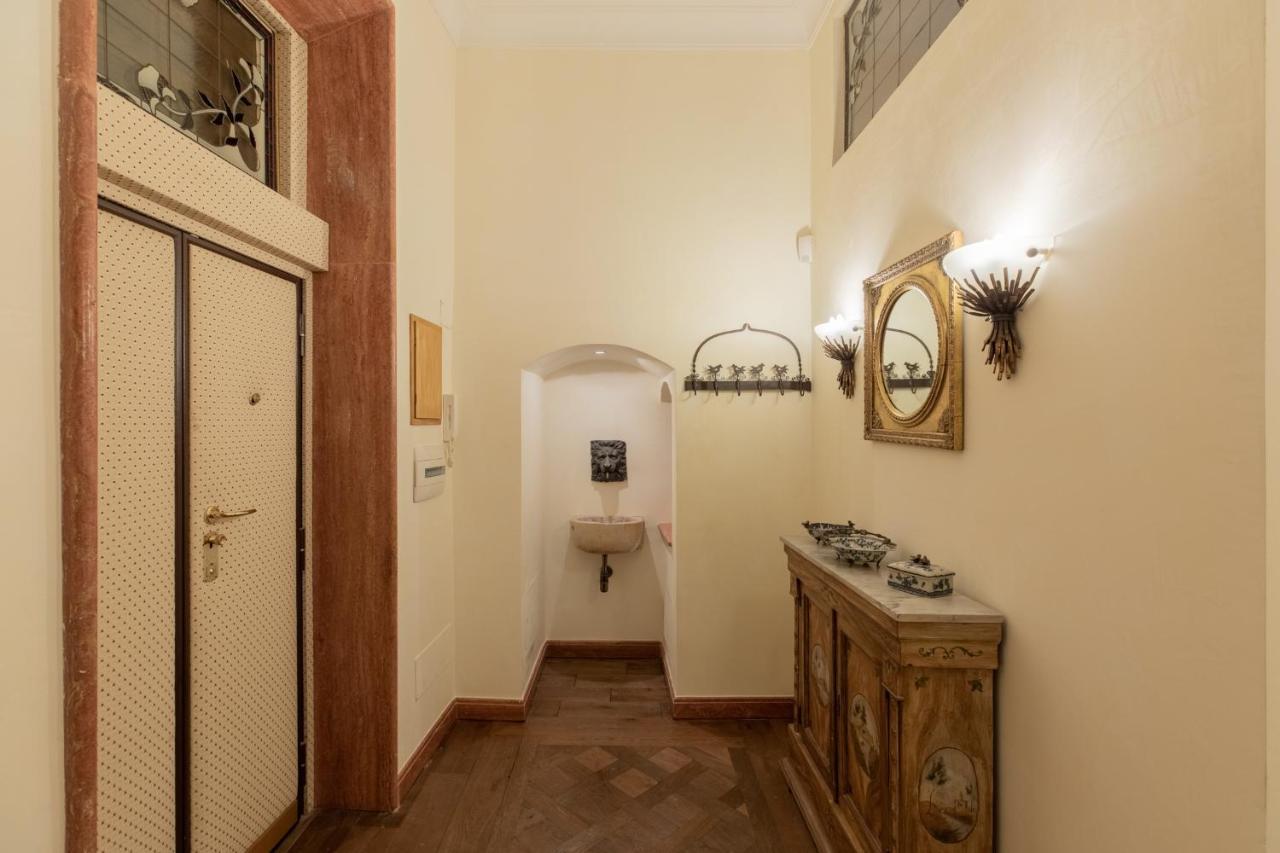 Iflat Elegant And Luxury Apartment Near Pantheon Рим Экстерьер фото